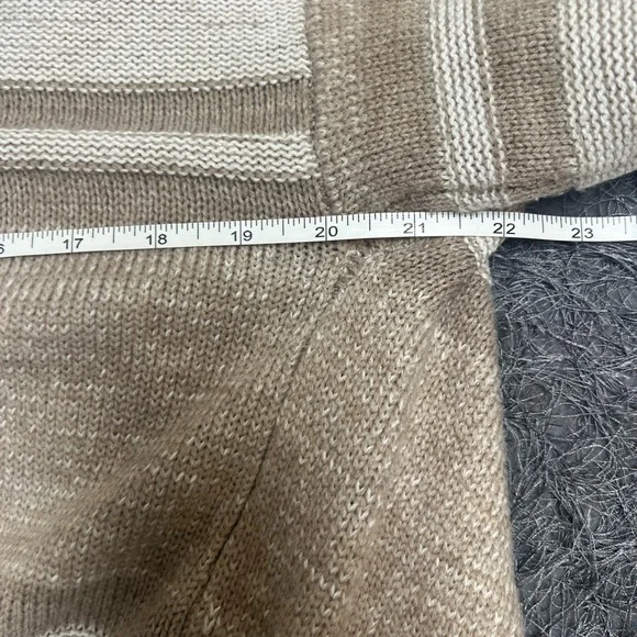 Y2k Long Striped Cardigan with Pockets! - Picture 11 of 15